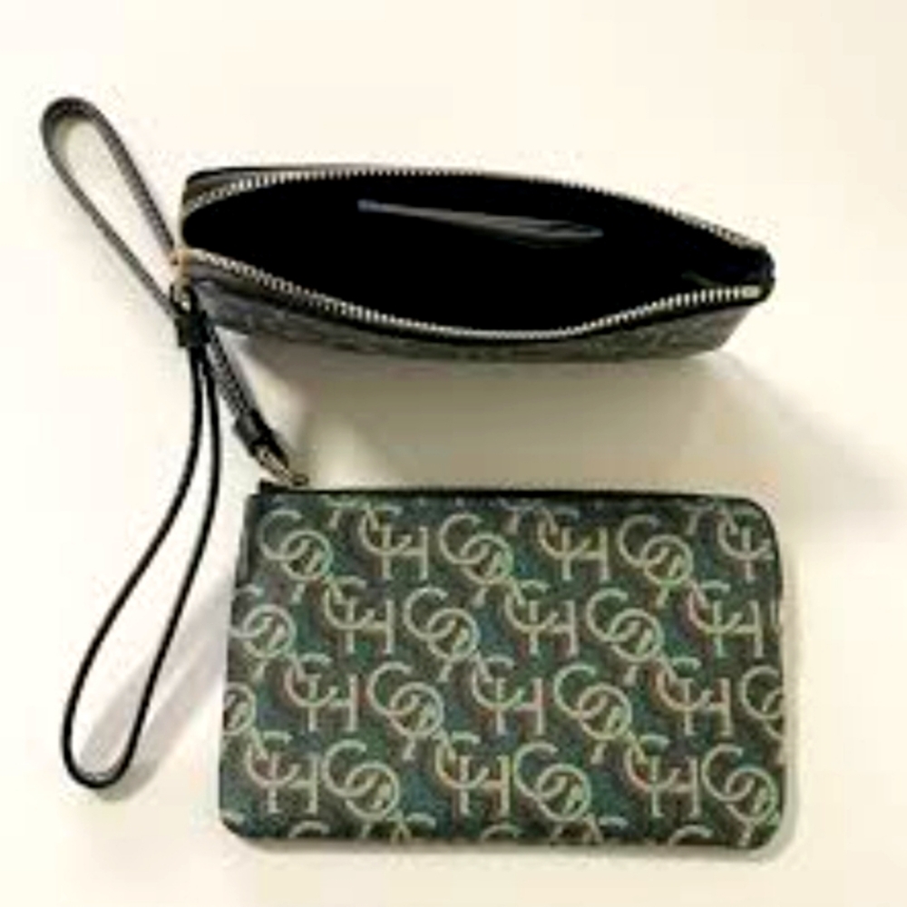 NWT COACH GREEN MONOGRAM PRINT CORNER ZIP WRISTLET CF548